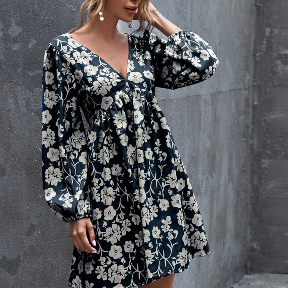 Boho Navy Blue V neck Floral Smock Mini Dress - Picture 4 of 7